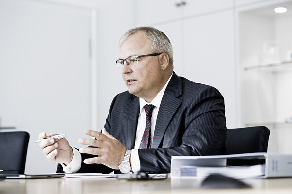 nilshendrikmueller