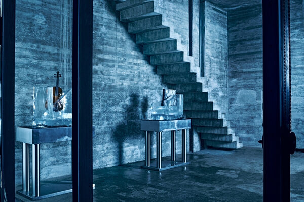Set Designerin <b>Beatrice SCHUELL</b> im eisigen Einsatz für ANA ALCAZAR Kampagne