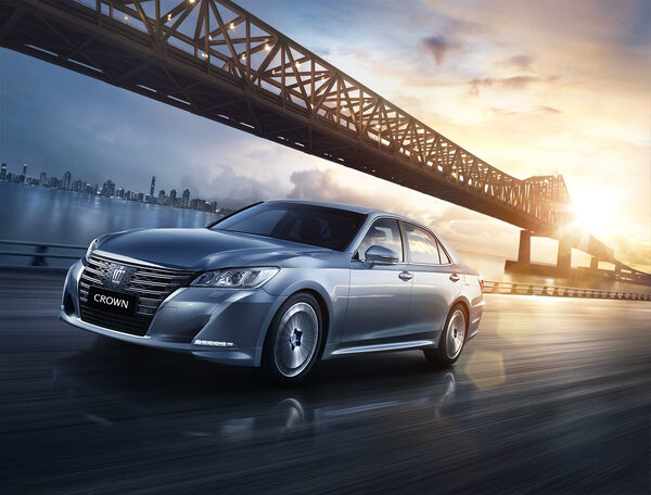 <b>Peter LINDEMANN</b> shoots the TOYOTA CROWN for the Chinese brand launch, commissioned by DPH agency in Peking