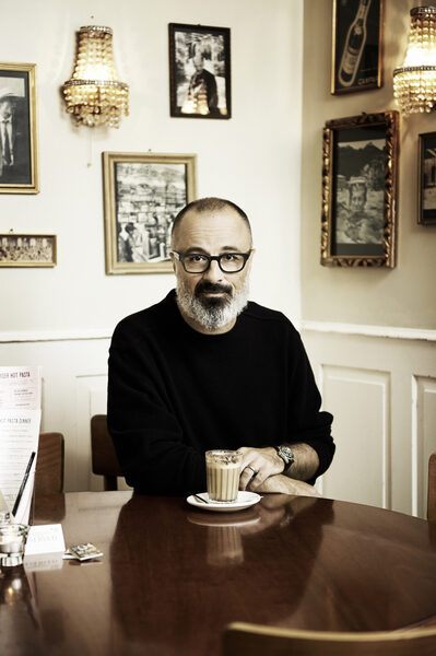 <b>Mirjam KLUKA</b> - portraits for the book 'Ich Stehe Beruflich Am Straßenrand' by Reeto von Gunten/Atelieer for the 'Hot Pasta Zurich' restaurant