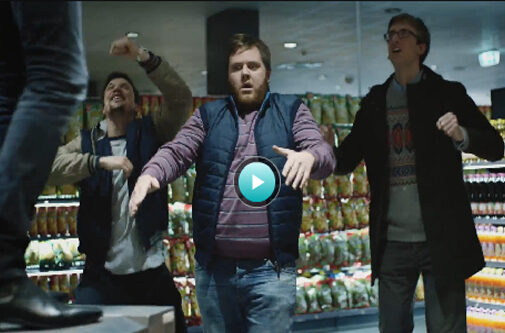 <b>DBC - Driven by Creatives</b> : EIS.de-Spot und Hyper, Hyper ! Was für ein geiler Gig von HP Baxter im EDEKA Markt Eurer Wahl