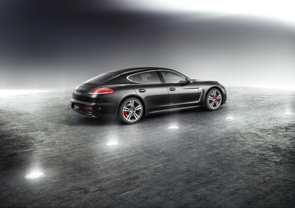 <b>RECOM</b> creates 50 full CGI images and the E-Mobility campaign for the PORSCHE Panamera and Kemper Kommunikation