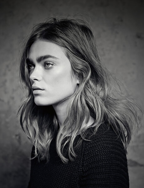<b>Anja FRERS</b> shoots new ROSNER campaign with model Sophie Vlaming and publishes 'Black Flowers' series in DUST MAGAZINE