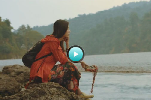 DOP <b>Stephanie LEITL</b> begleitet Gao Yuanyuan für den 2minütigen TOREAD Spot ins atemberaubende Nepal