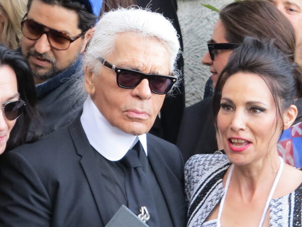 Karl Lagerfeld zum Anfassen. Das <b>Hyères Festival de mode et de la photographie 2015</b> feiert 30jähriges mit CHANEL Ausstellung, Modenschauen und jungen Designern. GoSee war vor Ort