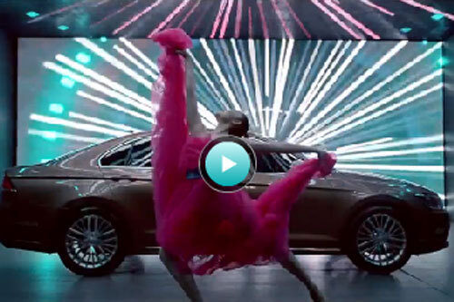Finalist Award. Our neon heart beats for VOLKSWAGEN AMANDO - the spot by director <b>SPECTER</b> and DOP Jan PRAHL, both c/o DBC - DRIVEN BY CREATIVES, was awarded at New York Festivals