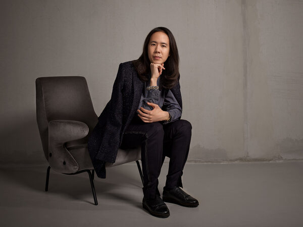 Retro-future-fashion-istic? Berlins fashion newcomer WILLIAM FAN convinces with couturier skills perfectly blended with Asian tradition – photos by <b>MARCUS HOEHN</b>