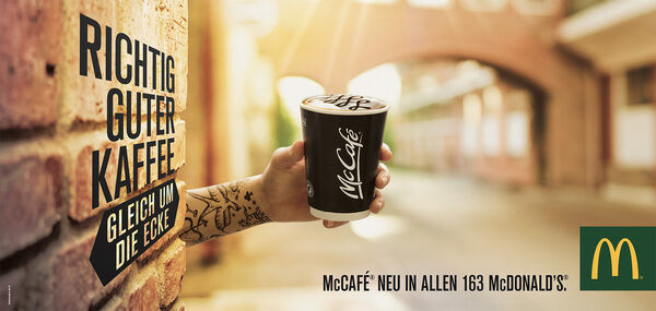 The smell of fresh coffee on every corner - campaign motifs for MC CAFÉ by <b>CARIOCA STUDIO &amp; CGI</b>