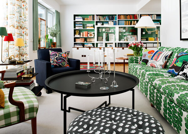 <b>Agent Bauer</b> : TWILFIT Spanx, JOTEX motifs, APOLLOs.se, SVENSSONS I LAMMHULT, PLAZA mag, CHATEAU MINUTY, IKEA outdoor parties, book cover for NORSTEDTS, H&amp;M Kids, SVENSKT TENN – and new entry Hannes SÖDERLUND