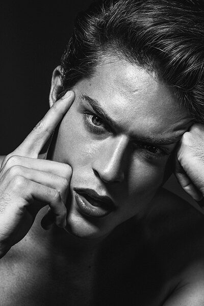 <b>KULT ARTISTS</b> : ANTHROPOLOGIE, ELLE Serbia, SISSI GOETZE S/S 2017, PANORAMA mag, SLEEK, INDIE, FUCKING YOUNG... Plus NEW entries Milla DE WET and Ana SALGADO DE LOS ANGELES