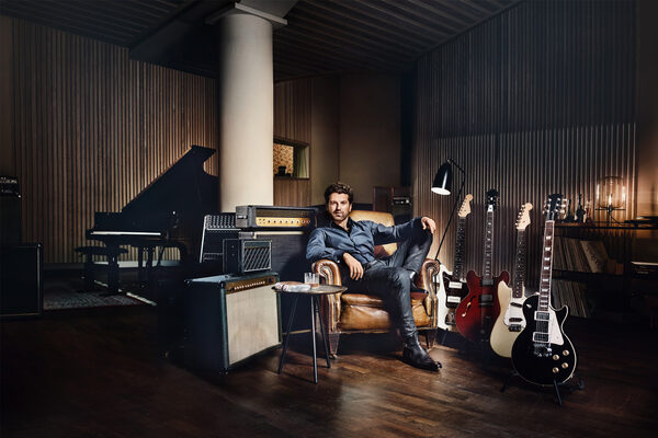 DEKA 2016 campaign for Scholz &amp; Friends and photographer Dominik Mentzos with support from <b>NU PROJECTS</b>