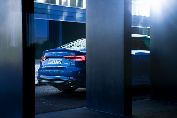 <b>NERGER M&amp;O</b> : AUDI G-TRON mit Agentur thjnk, Athens Kunstszene im LUFTHANSA EXCLUSIVE MAG, JAGUAR F-TYPE SVR, LEVI'S, GÖRTZ F 2017, Künstler-Portraits für ARTSY, VW Arteon mit Grabarz und Partner, LUNA Mag, BEEF!