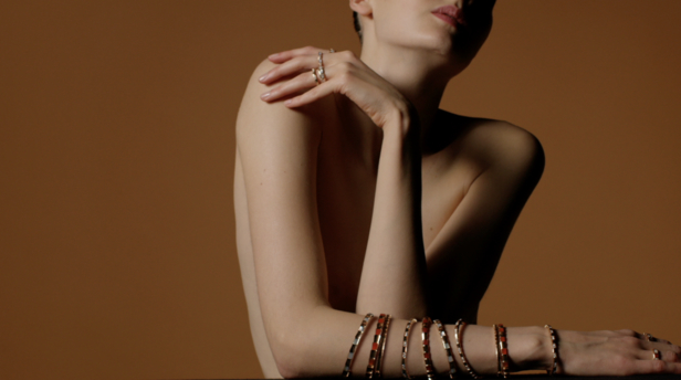 Director <b>Damien Krisl</b> presents the luxurious BULGARI VIPER collection as an irresistable temptation in a beauty commercial on GoSee