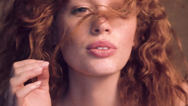 VOGUE PORTUGAL Editorial mit Director Dan Carabas und Hair & Makeup von <b>Sonja SHENOUDA c/o BIGOUDI</b>