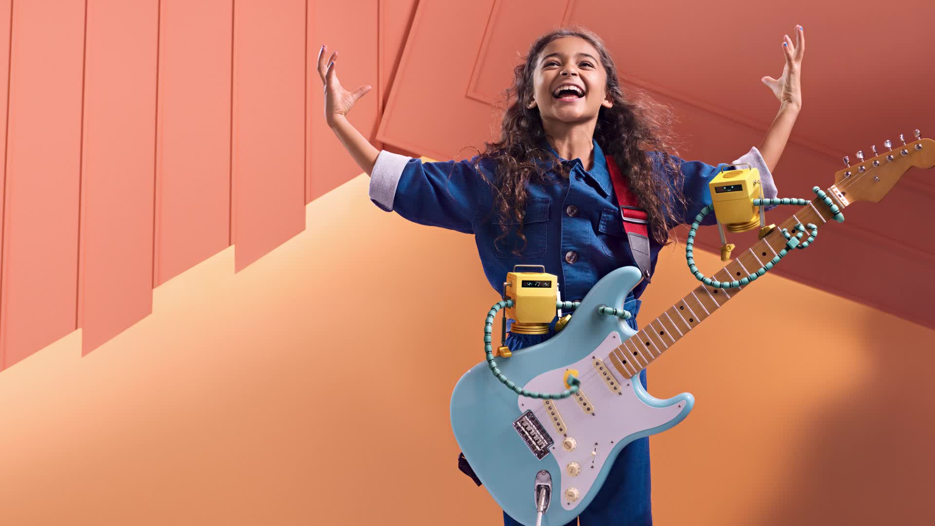 Set designer <b>LINNEA APELQVIST c/o AGENT MOLLY & CO </b>on the job for the <b>TELENOR Sverige campaign</b> for the agency Nord DDB