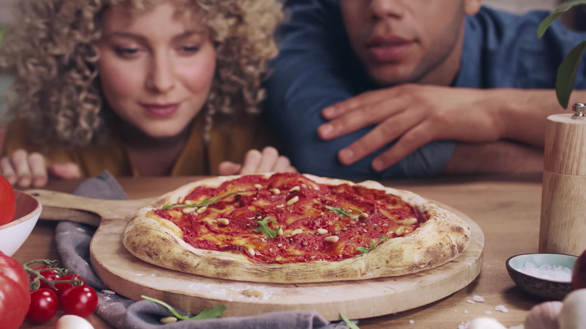 Vegan, fresh & delicious – all without doing without. A twelve-second spot for BEDDA, the vegan alternative to cheese, by <b>CALLE HACKENBERG c/o DOUBLE T PHOTOGRAPHERS</b> for Bigfood GmbH on GoSee