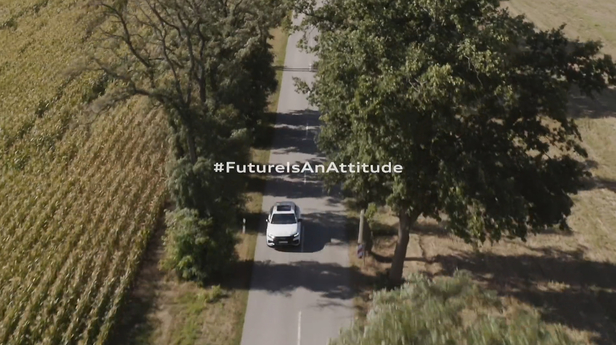 #FutureIsAnAttitude : <b>MARCUS PHILIPP SAUER</b> and DOP Tristian Siefert produce a commercial with the new <b>AUDI Q8 TFSi e</b> with plug-in hybrid drive for PHILIPP UND KEUNTJE in Berlin
