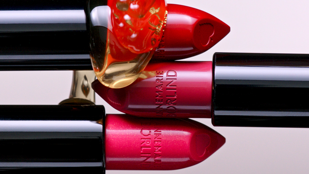 <b>DIRK WEYER</b> films the commercial for the new natural makeup line from <b>ANNEMARIE BÖRLIND</b> for Dragon Rouge