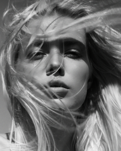 <b>'Endless Summer' </b>- Personal Video Project von <b>CHRIS TRIBELHORN</b> & Pepita Lova