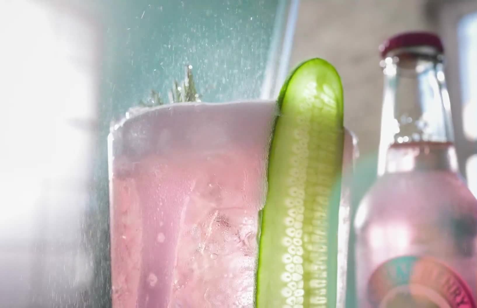 ‘<b>GINDAY</b>’ – a project with moving images by <b>Jan Herbolsheimer c/o STILLSTARS</b>