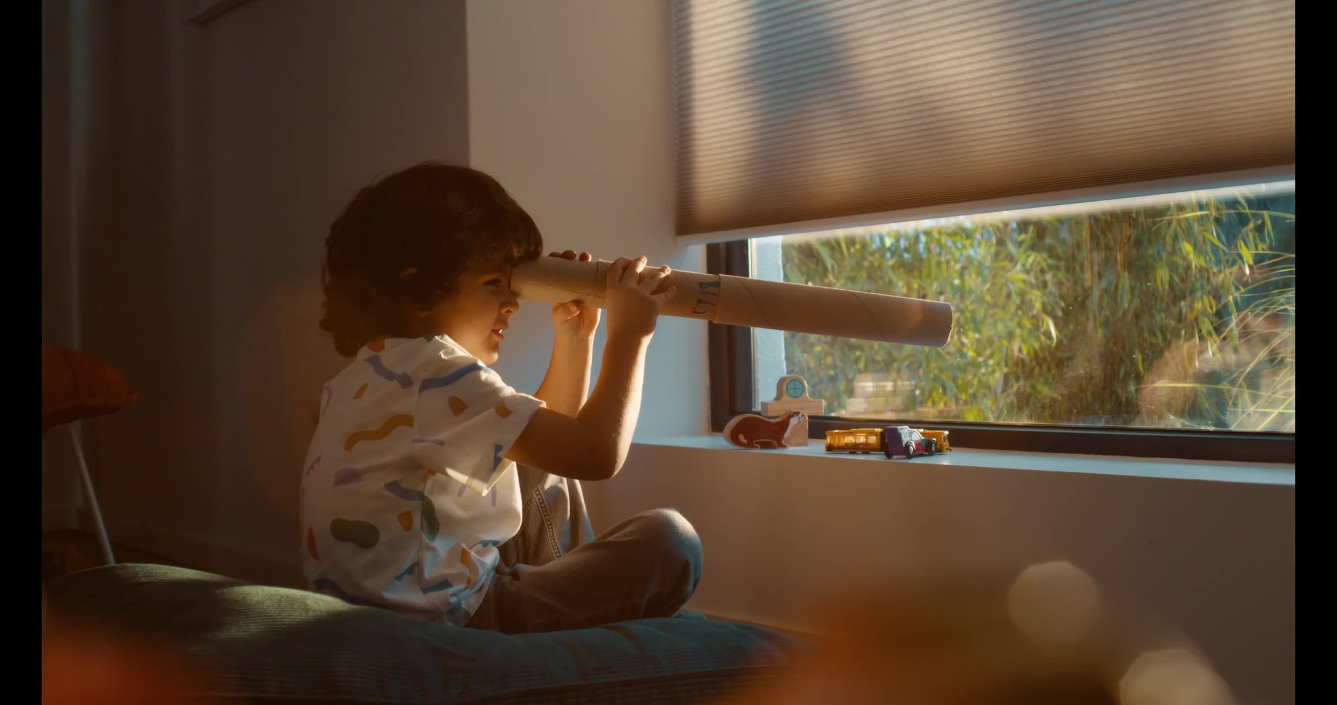 ‘For a Bit of Privacy’ <b>– DUETTE pleated blinds </b>commercial by <b>Director JOHANNES MINK</b> with styling by<b> CHRISTINA HOLZUM</b>, both <b>c/o KLAUS STIEGEMEYER</b> for Vasata Schröder