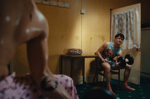 <b>Grajper c/o ANALOG / DIGITAL</b> presents his first UK music video for&nbsp;<b>‘Queen’</b> by indie rock band <b>STONE – </b>combining the real &amp; surreal for images that pack a punch