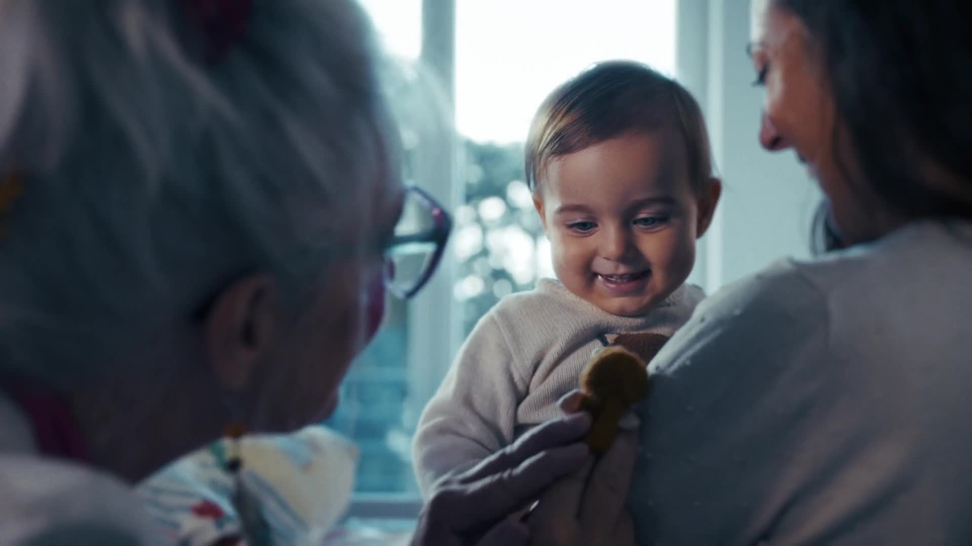 'More than just laughter' - <b>Elias AMARI c/o VISUALEYES ARTISTS</b> shoots a spot for the <b>THEODORA FOUNDATION FOR CHILDREN</b>