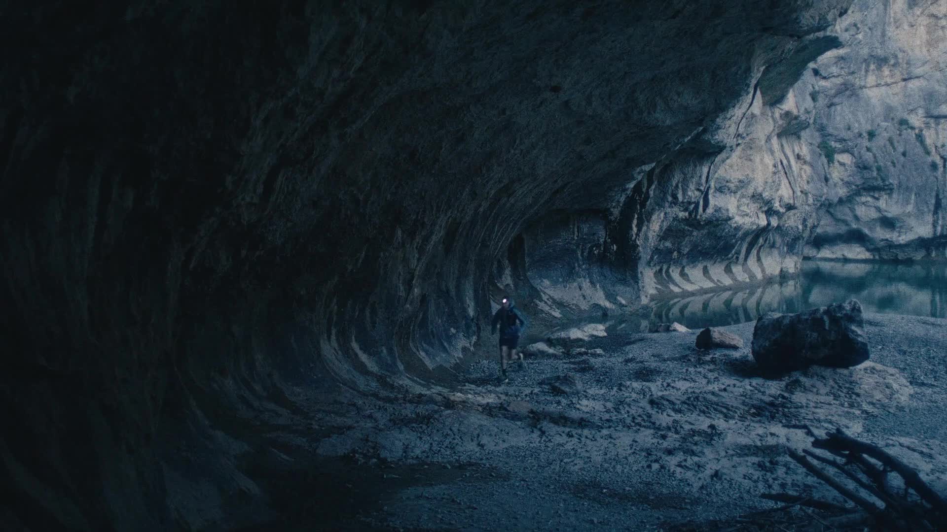 Fast. Focused. Built for Intensity – The <b>Vibram x Kolon Sport Hyperleap TL-X Campaign</b> by <b>DOP Andre Schaapen c/o 70SEVEN</b>