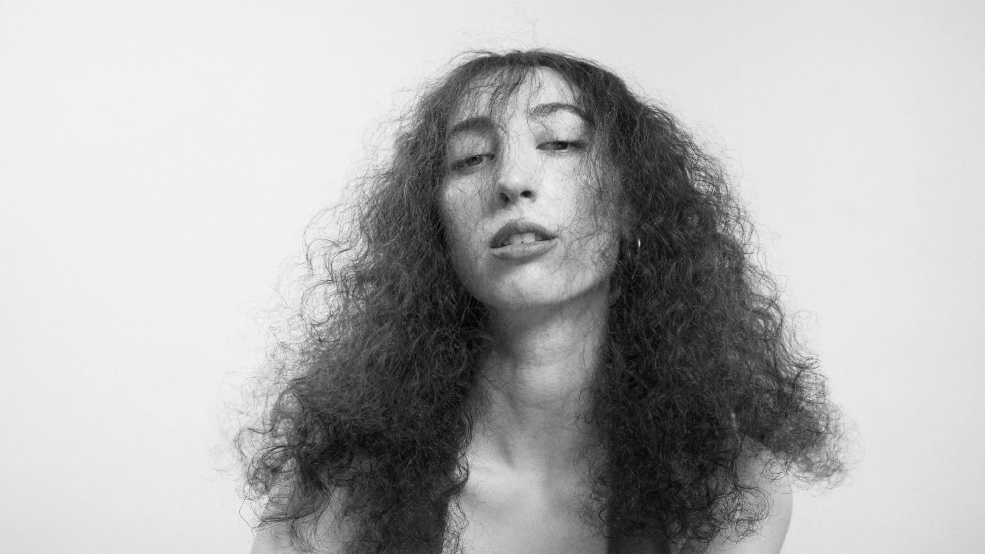 It's all about hair - Video by Lindsay Thomas ROBINSON